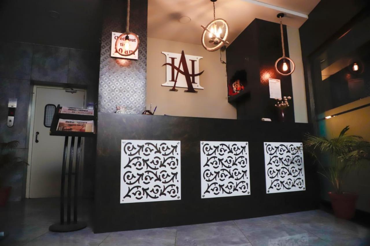 Hotel Ashoka Palace Уджайн Екстериор снимка
