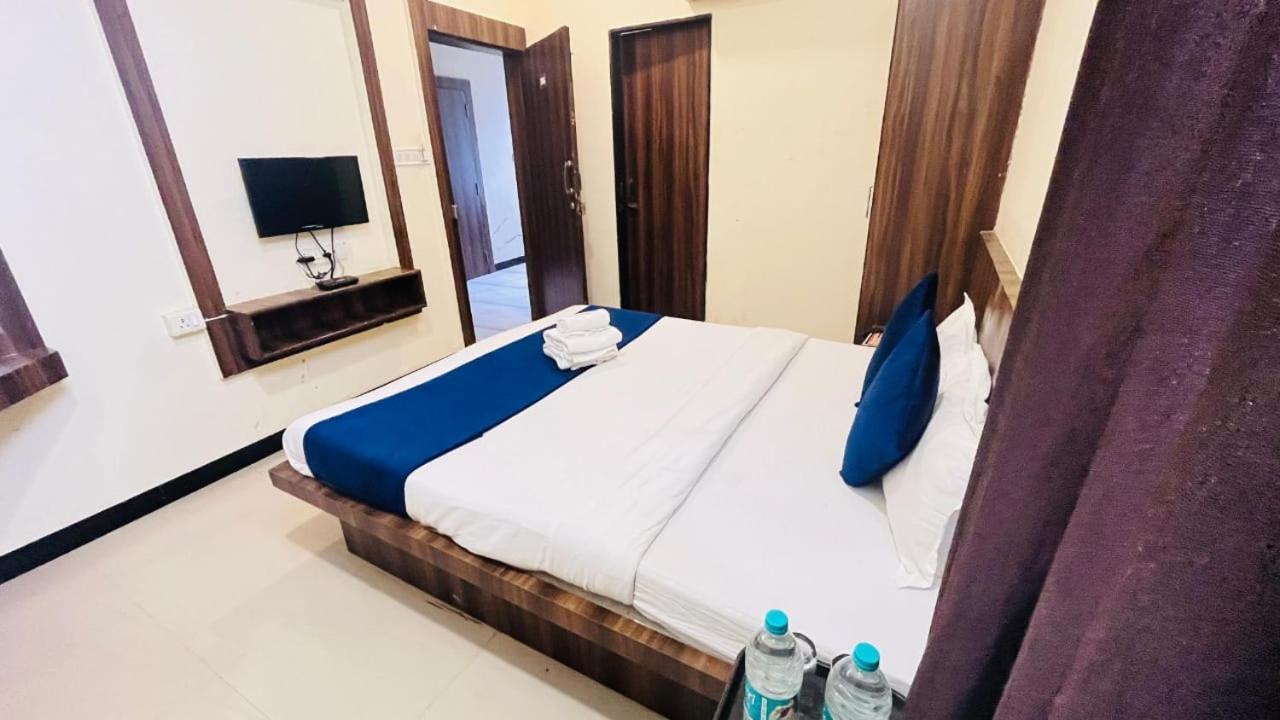 Hotel Ashoka Palace Уджайн Екстериор снимка