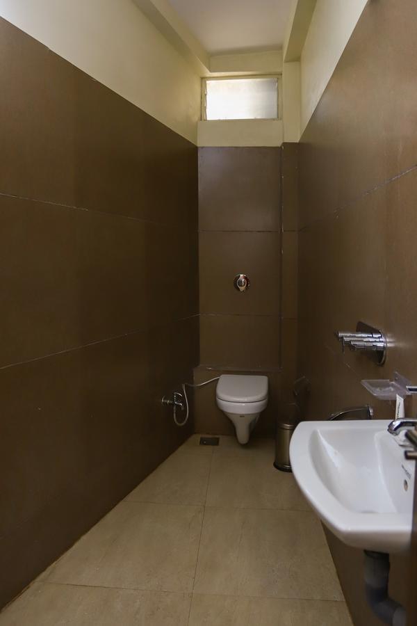 Hotel Ashoka Palace Уджайн Екстериор снимка