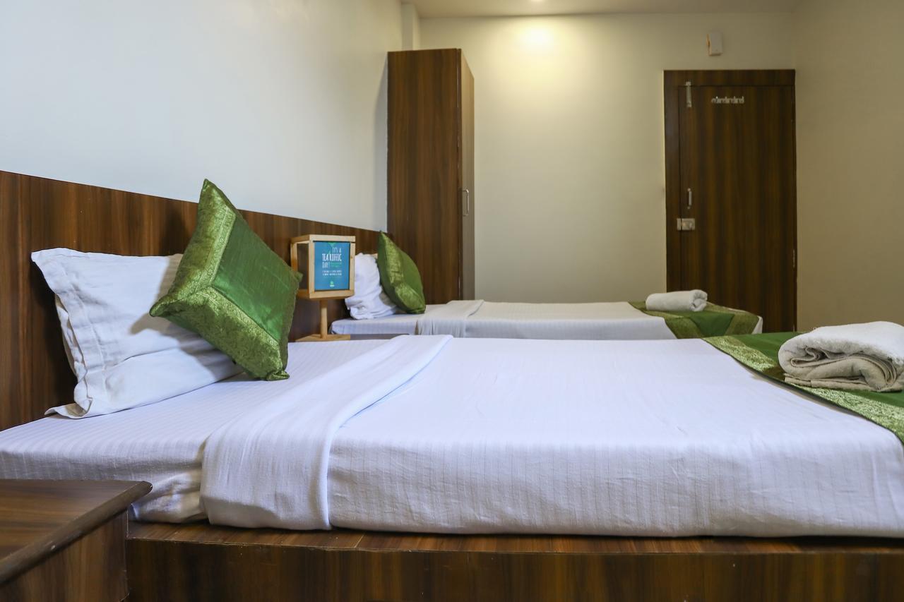 Hotel Ashoka Palace Уджайн Екстериор снимка