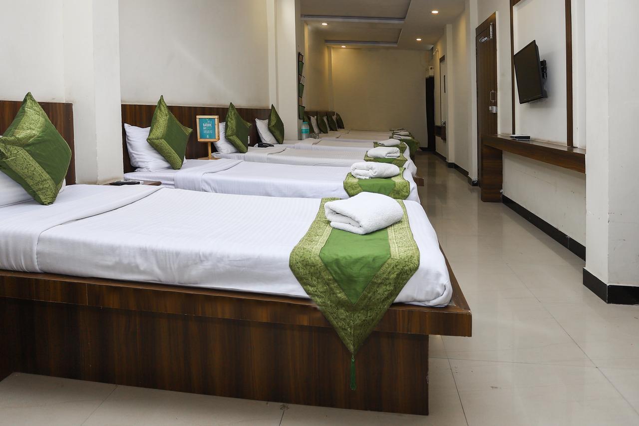 Hotel Ashoka Palace Уджайн Екстериор снимка