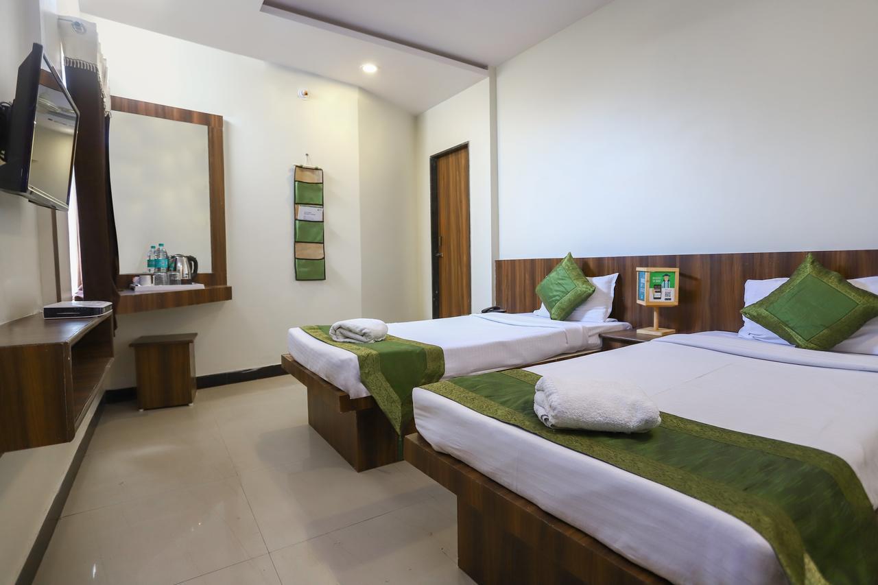 Hotel Ashoka Palace Уджайн Екстериор снимка