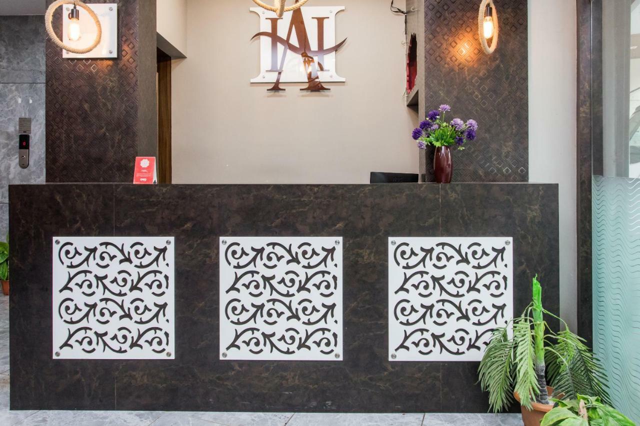 Hotel Ashoka Palace Уджайн Екстериор снимка